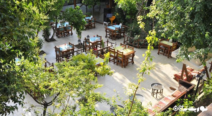 رستوران فضای باز هتل